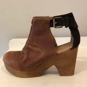 Free People Clogs